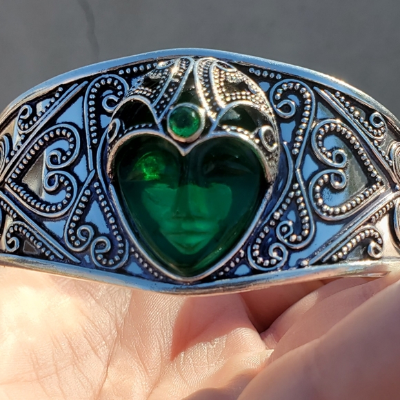 New Carved Goddess Face Green Quartz 925 Silver Cuff Bracelet. - Picture 4 of 16